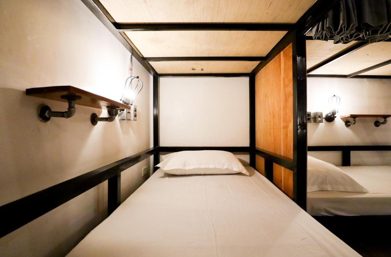 Ocean Breeze Hostel By Daily Sweet Moalboal Exteriér fotografie