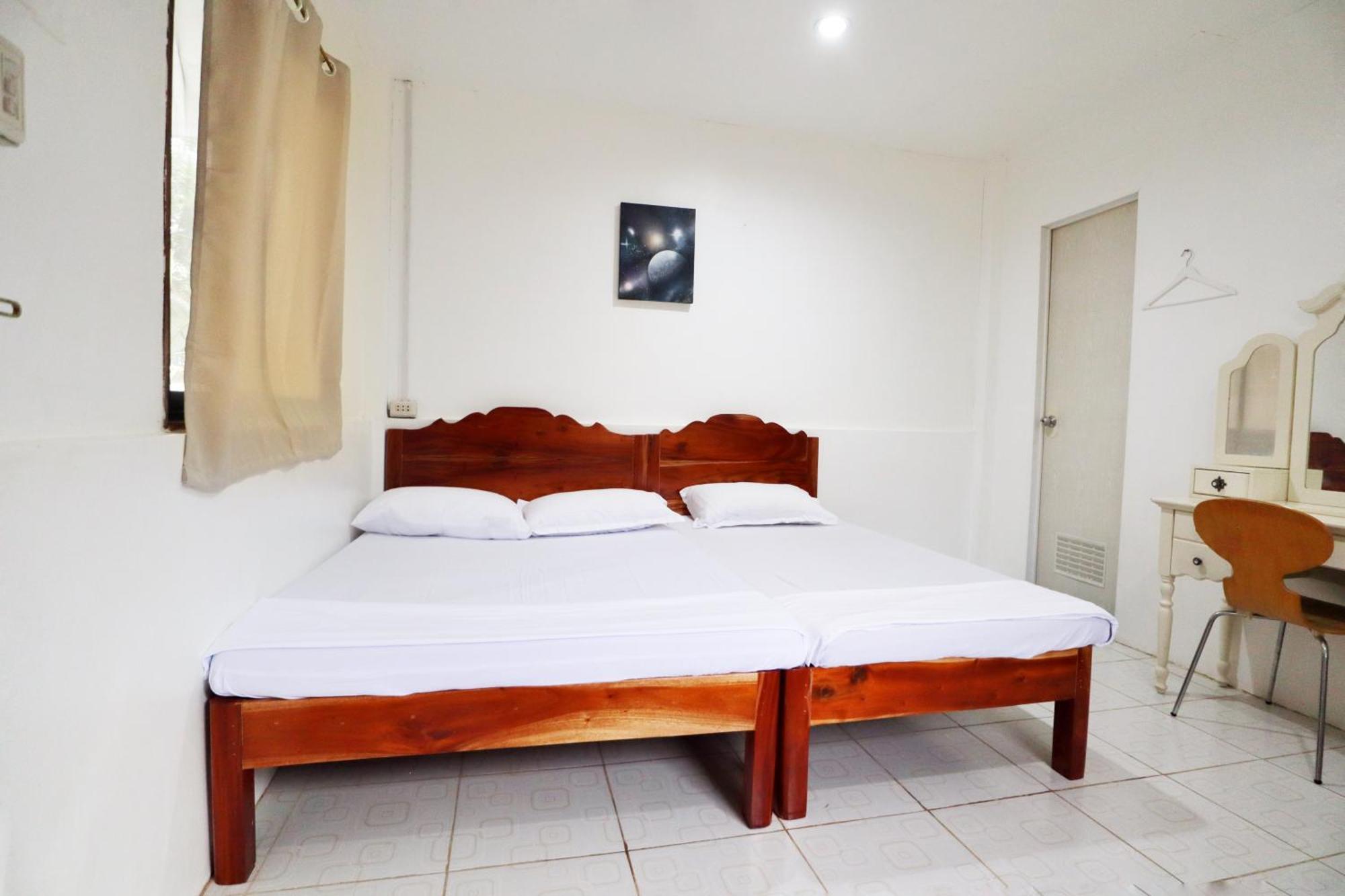 Ocean Breeze Hostel By Daily Sweet Moalboal Exteriér fotografie