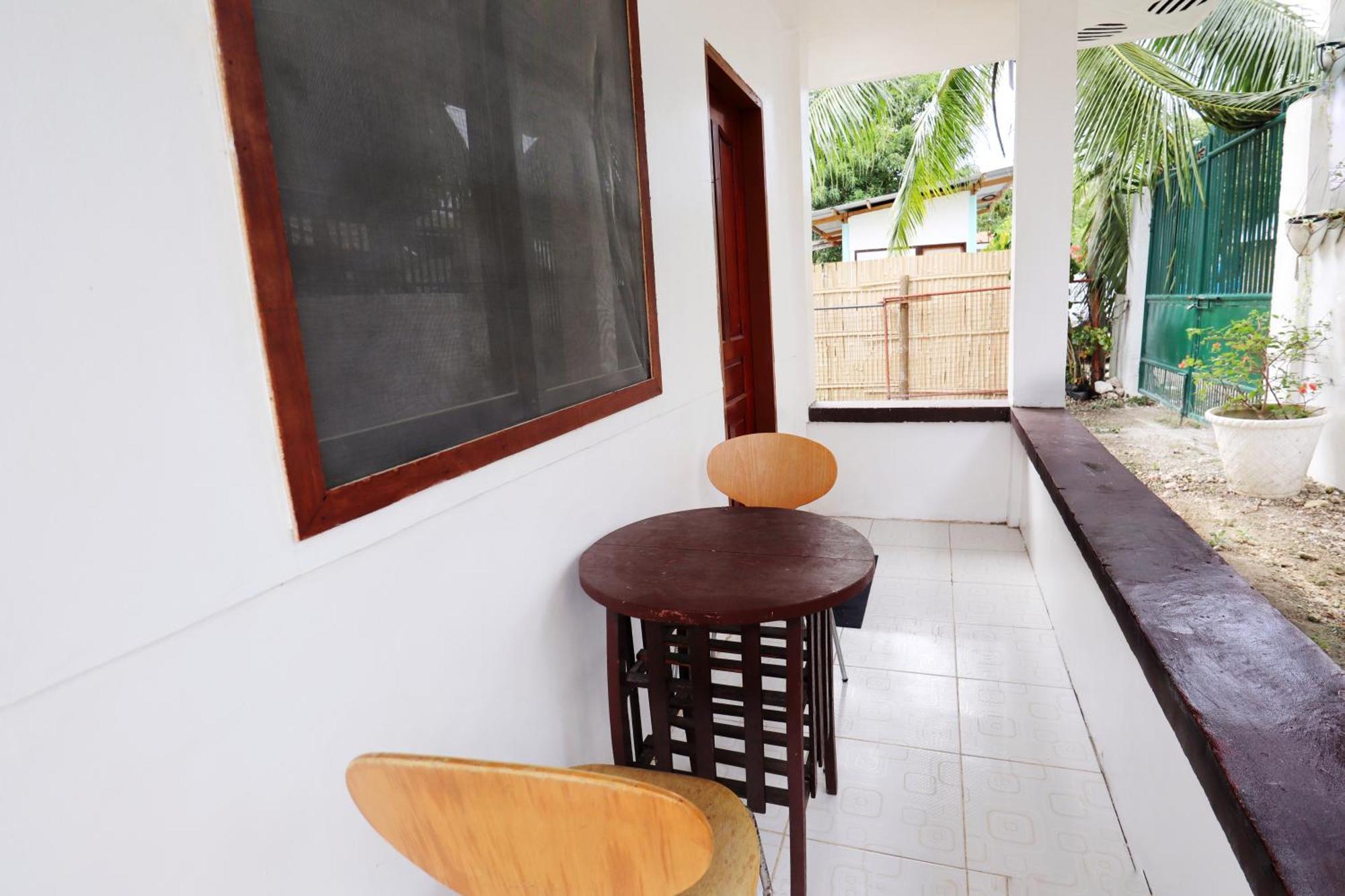 Ocean Breeze Hostel By Daily Sweet Moalboal Exteriér fotografie