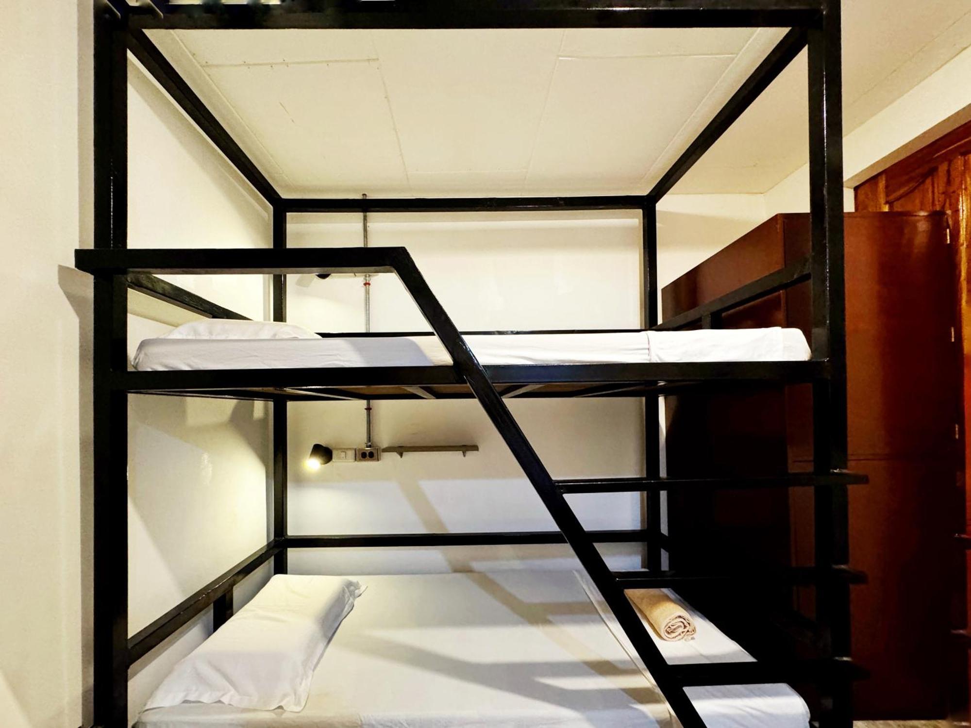 Ocean Breeze Hostel By Daily Sweet Moalboal Exteriér fotografie